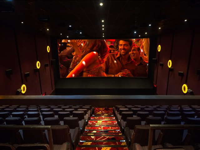 Novelty Cinema Aliganj